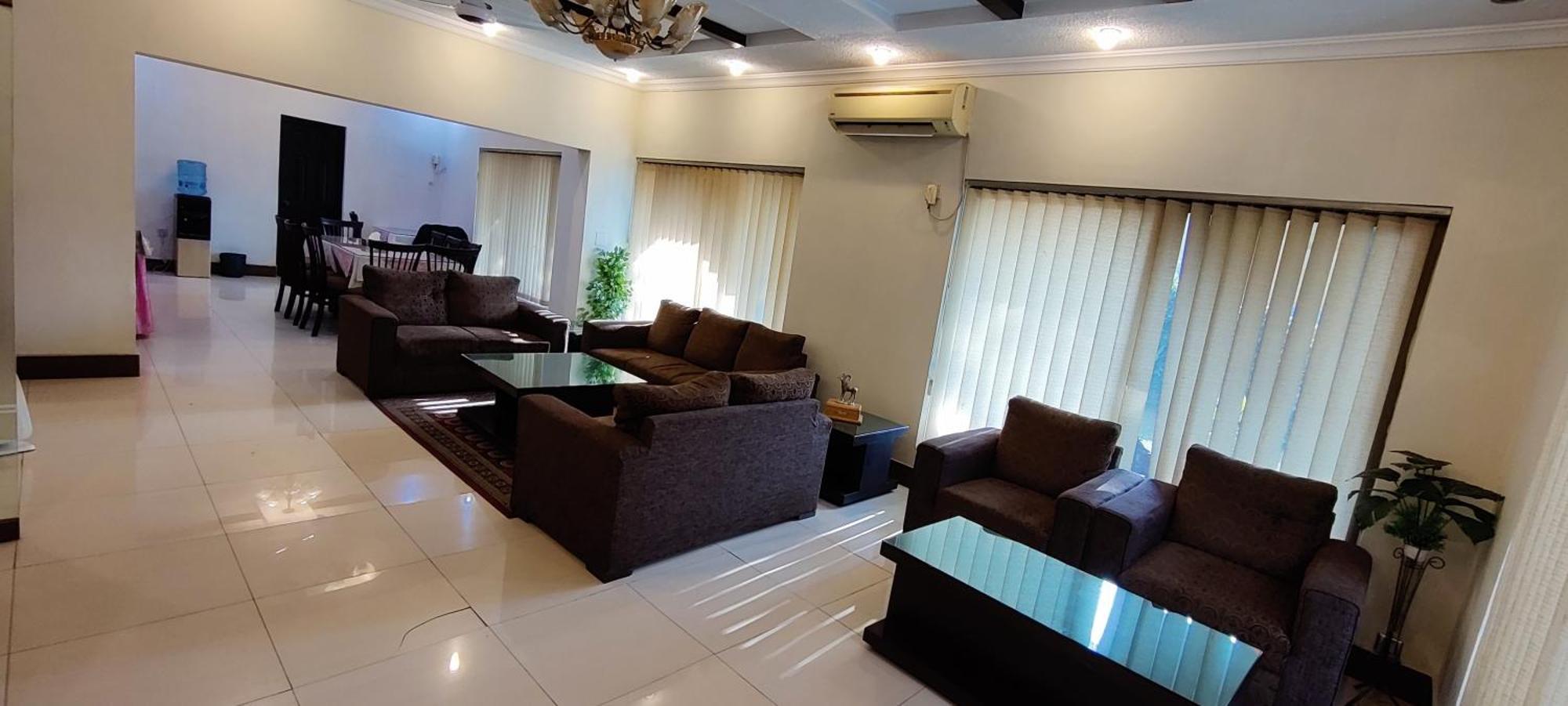 Capri Executive Hotel Islamabad Exterior foto